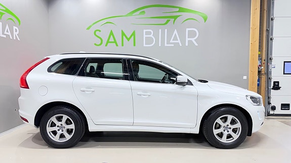 Volvo XC60 2 of 22