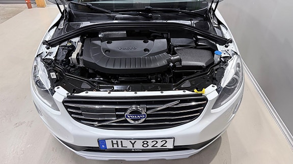 Volvo XC60 22 of 22