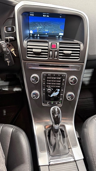 Volvo XC60 18 of 22