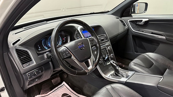 Volvo XC60 9 of 22