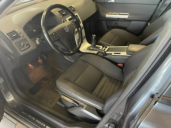 Volvo V50 6 of 8