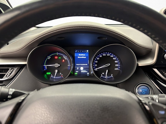 Toyota C-HR 14 of 28