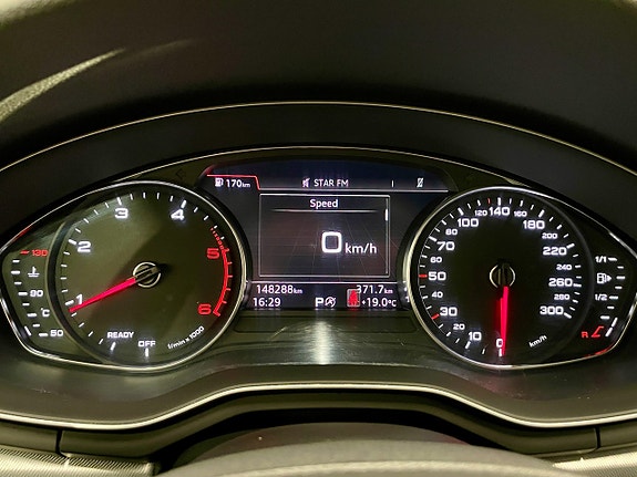 Audi A4 9 of 21