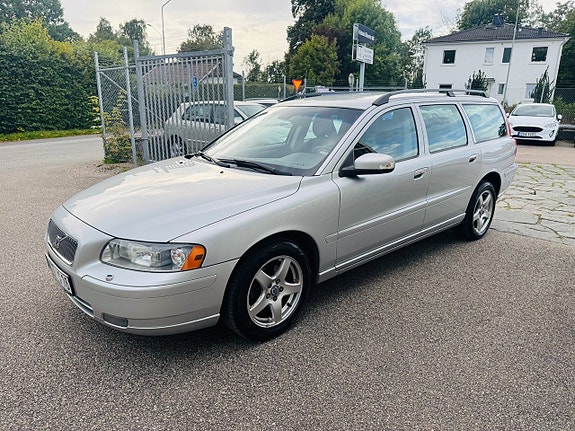 Volvo V70 9 of 24