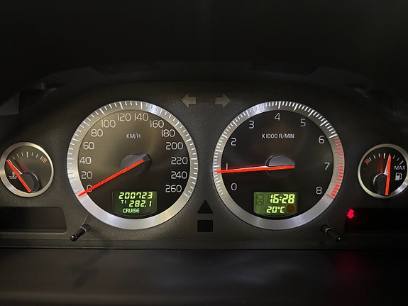 Volvo V70 21 of 24