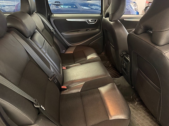Volvo V70 18 of 24