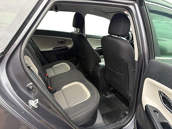 Kia Ceed 10 of 21