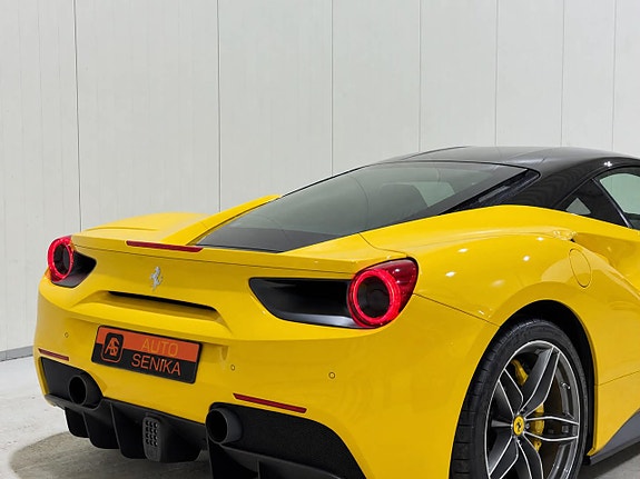 Ferrari 488 GTB 4 of 17