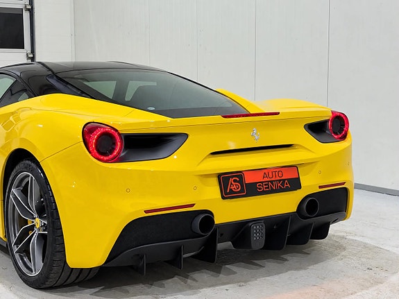 Ferrari 488 GTB 3 of 17