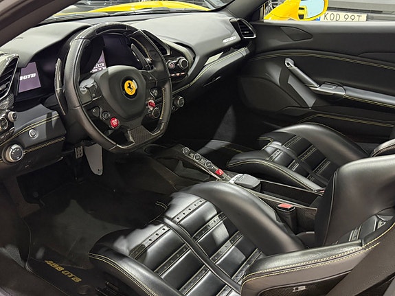 Ferrari 488 GTB 7 of 17
