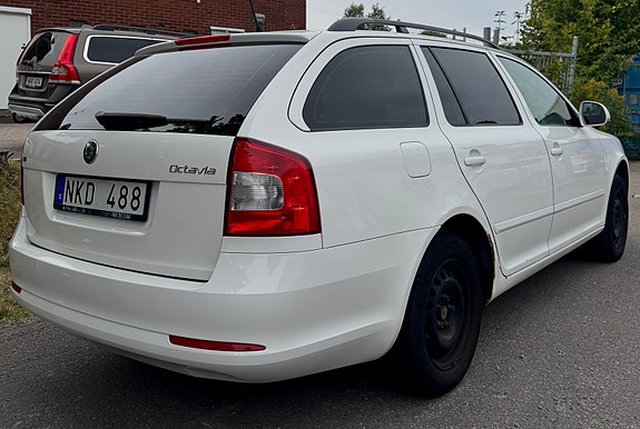 Skoda Octavia 4 of 10