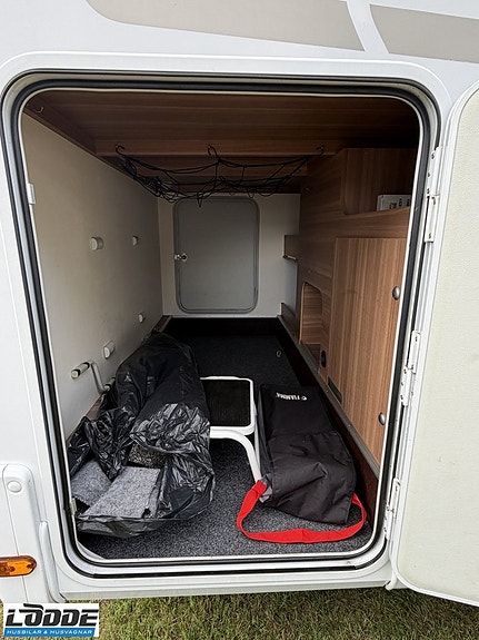 Weinsberg CaraCompact 600 MEG 4 of 12