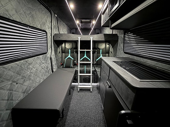 Mercedes-Benz Sprinter 319 11 of 24