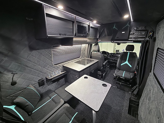 Mercedes-Benz Sprinter 319 3 of 24