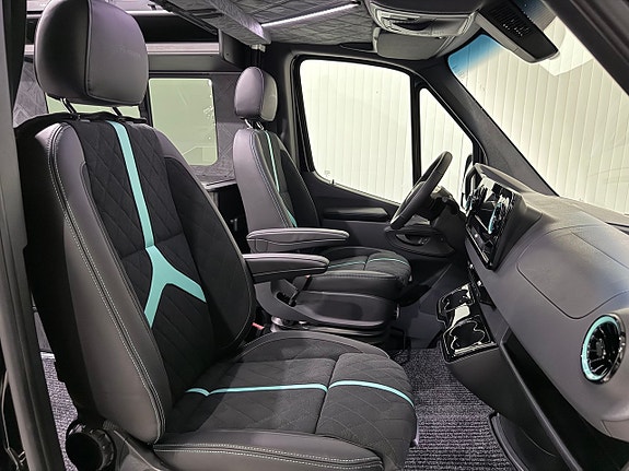 Mercedes-Benz Sprinter 319 15 of 24