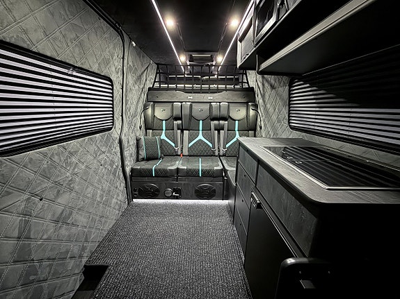 Mercedes-Benz Sprinter 319 14 of 24