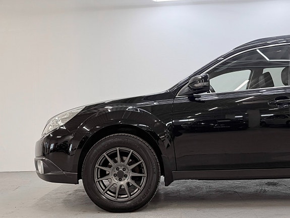 Subaru Outback 25 of 30
