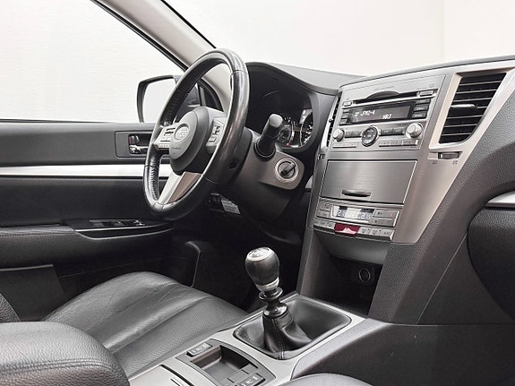 Subaru Outback 15 of 30