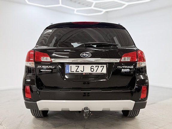 Subaru Outback 7 of 30