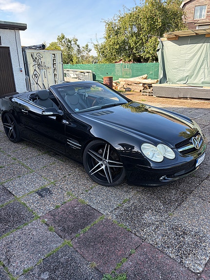 Mercedes-Benz SL500 5 of 5