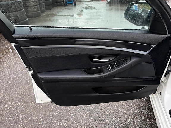 BMW 520d 21 of 25