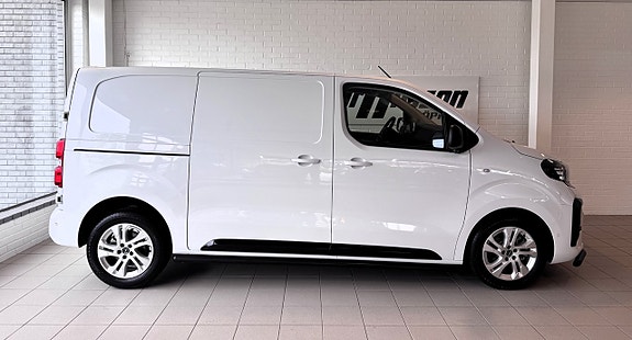 Opel Vivaro 2 of 15