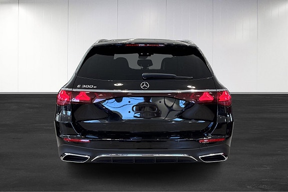 Mercedes-Benz E300 6 of 16