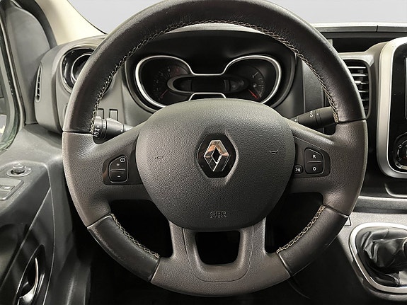 Renault Trafic 14 of 19
