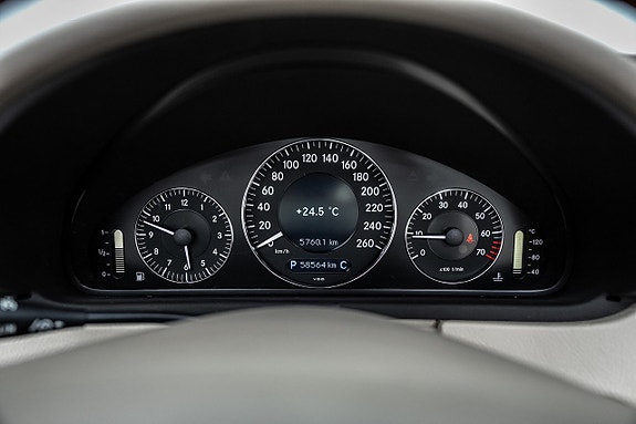 Mercedes-Benz CLK200 16 of 27