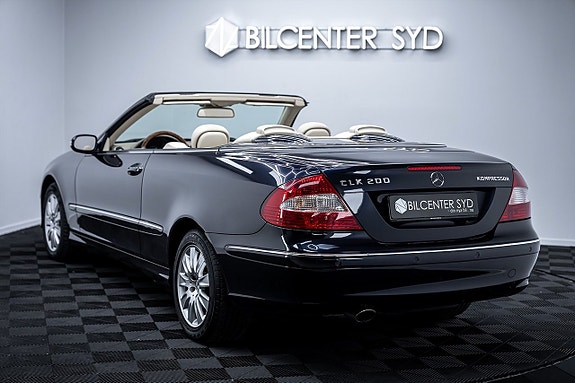 Mercedes-Benz CLK200 9 of 27