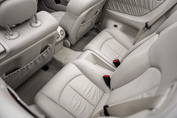 Mercedes-Benz CLK200 26 of 27