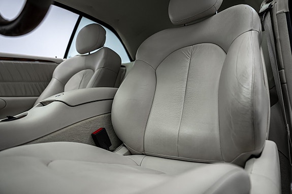 Mercedes-Benz CLK200 22 of 27