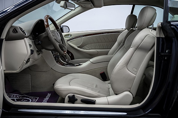 Mercedes-Benz CLK200 23 of 27