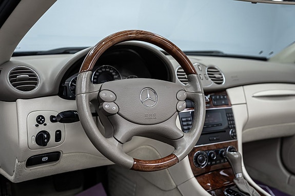 Mercedes-Benz CLK200 14 of 27