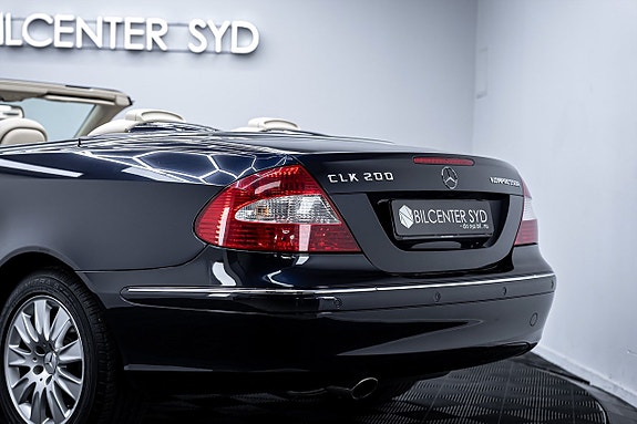 Mercedes-Benz CLK200 10 of 27