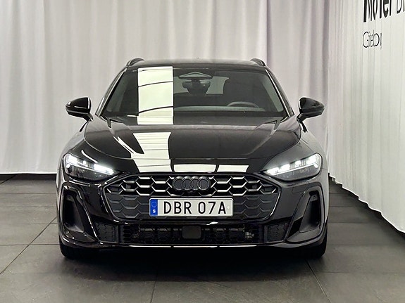 Audi A5 3 of 17
