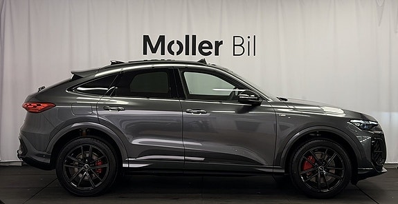 Audi Q5 2 of 17