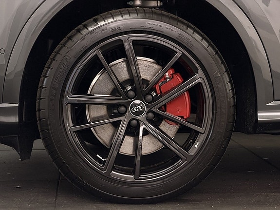 Audi Q5 8 of 17