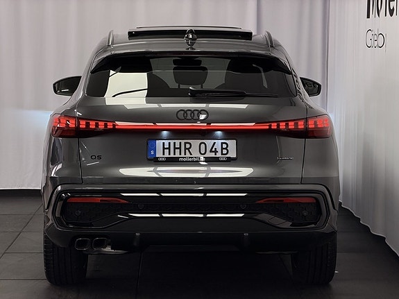 Audi Q5 4 of 17