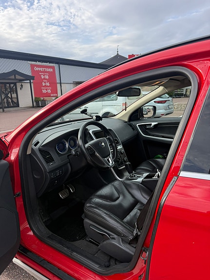 Volvo XC60 5 of 5