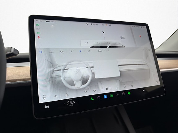 Tesla Model Y 19 of 30