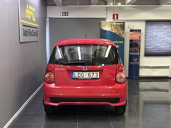 Kia Picanto 4 of 13