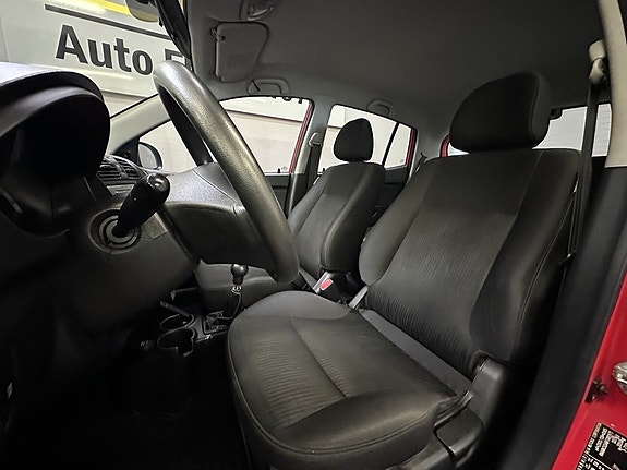 Kia Picanto 7 of 13