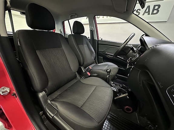 Kia Picanto 8 of 13