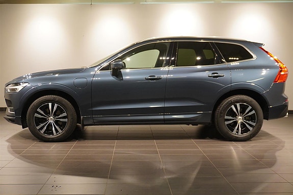 Volvo XC60 2 of 18