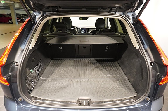 Volvo XC60 6 of 18