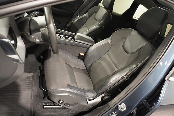 Volvo XC60 4 of 18
