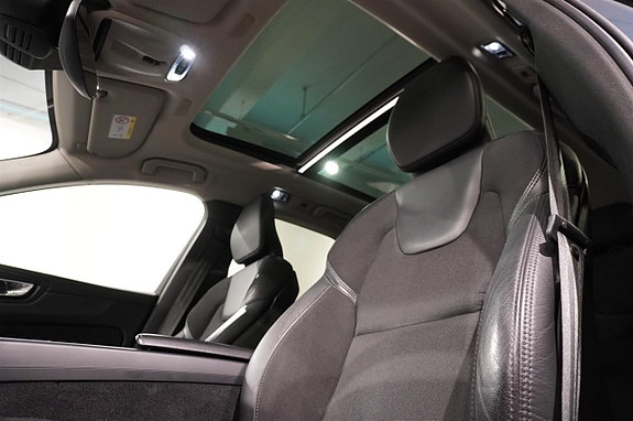 Volvo XC60 14 of 18