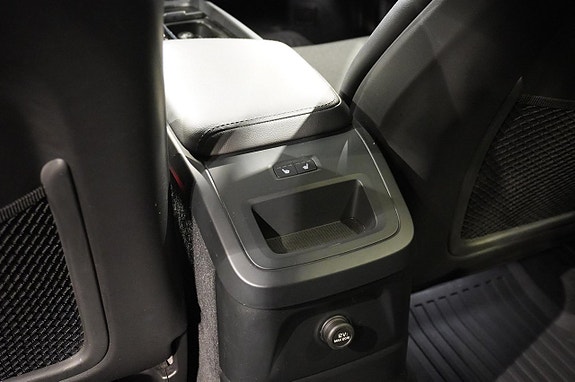 Volvo XC60 15 of 18
