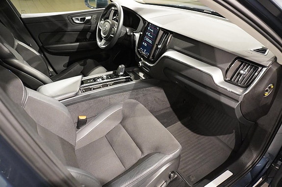 Volvo XC60 9 of 18